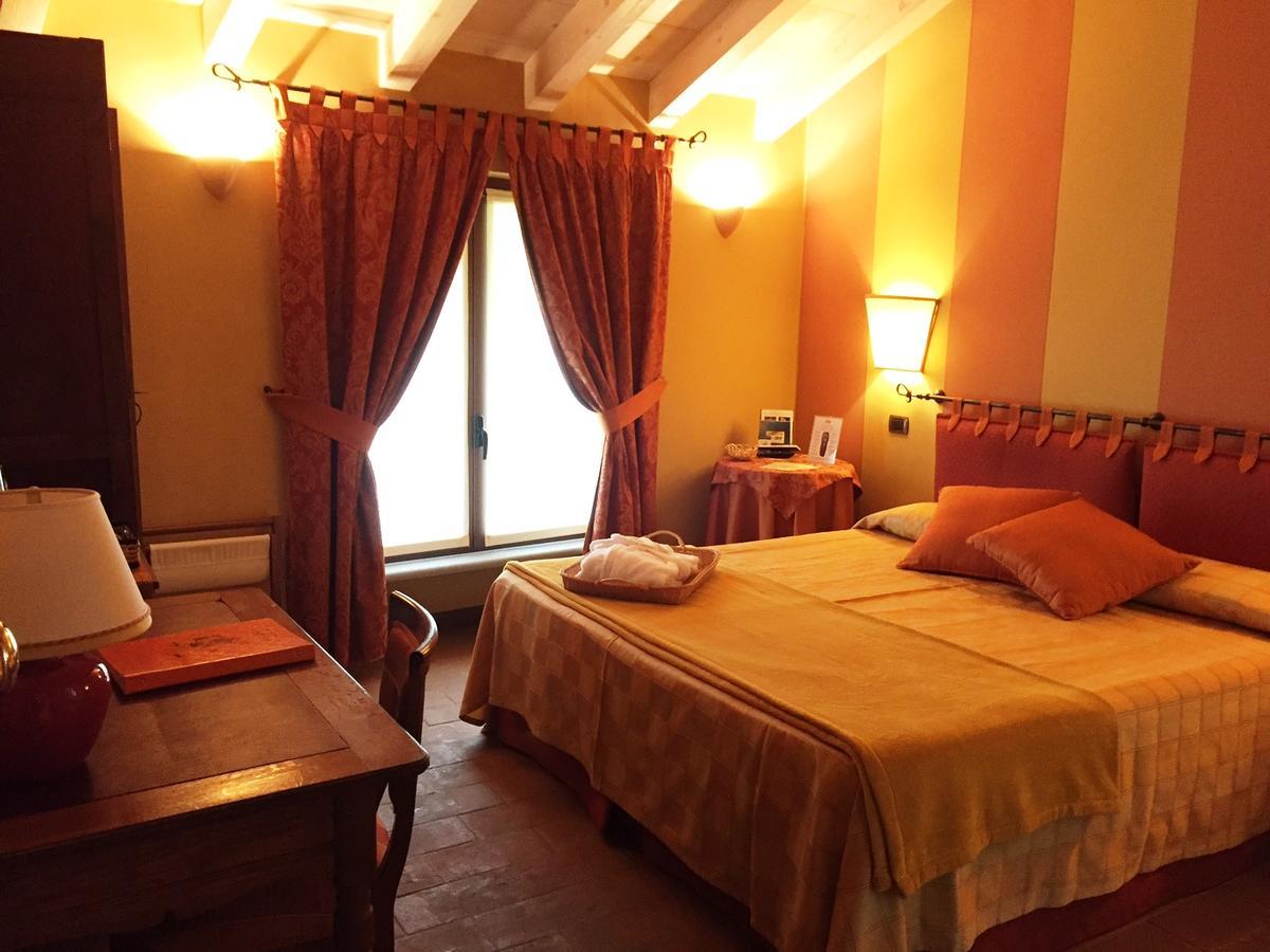 Hotel Locanda Da Carla Vigevano Exteriör bild